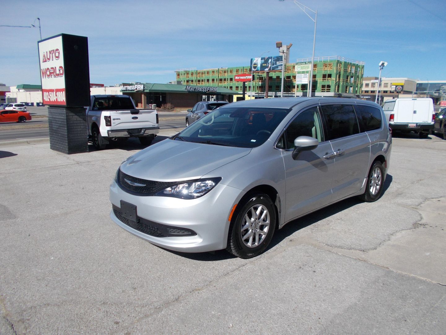 2023 CHRYSLER Voyager