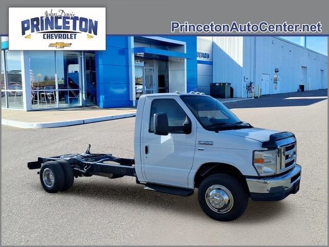 2012 FORD E-450