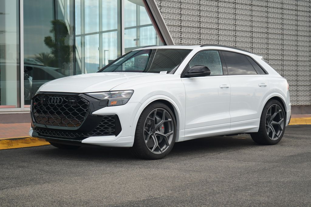 2026 AUDI RS Q8