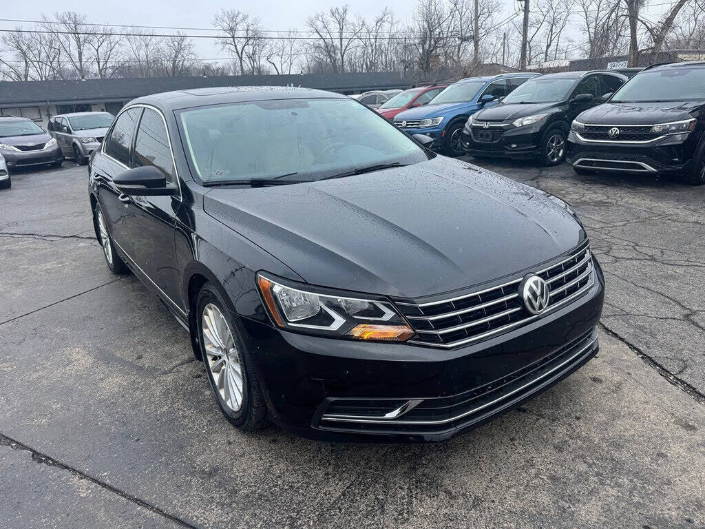 2017 VOLKSWAGEN Passat