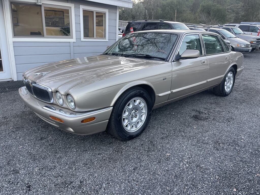 2001 JAGUAR XJ8