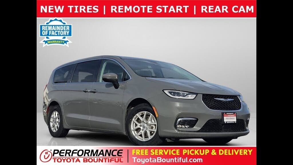 2023 CHRYSLER Pacifica