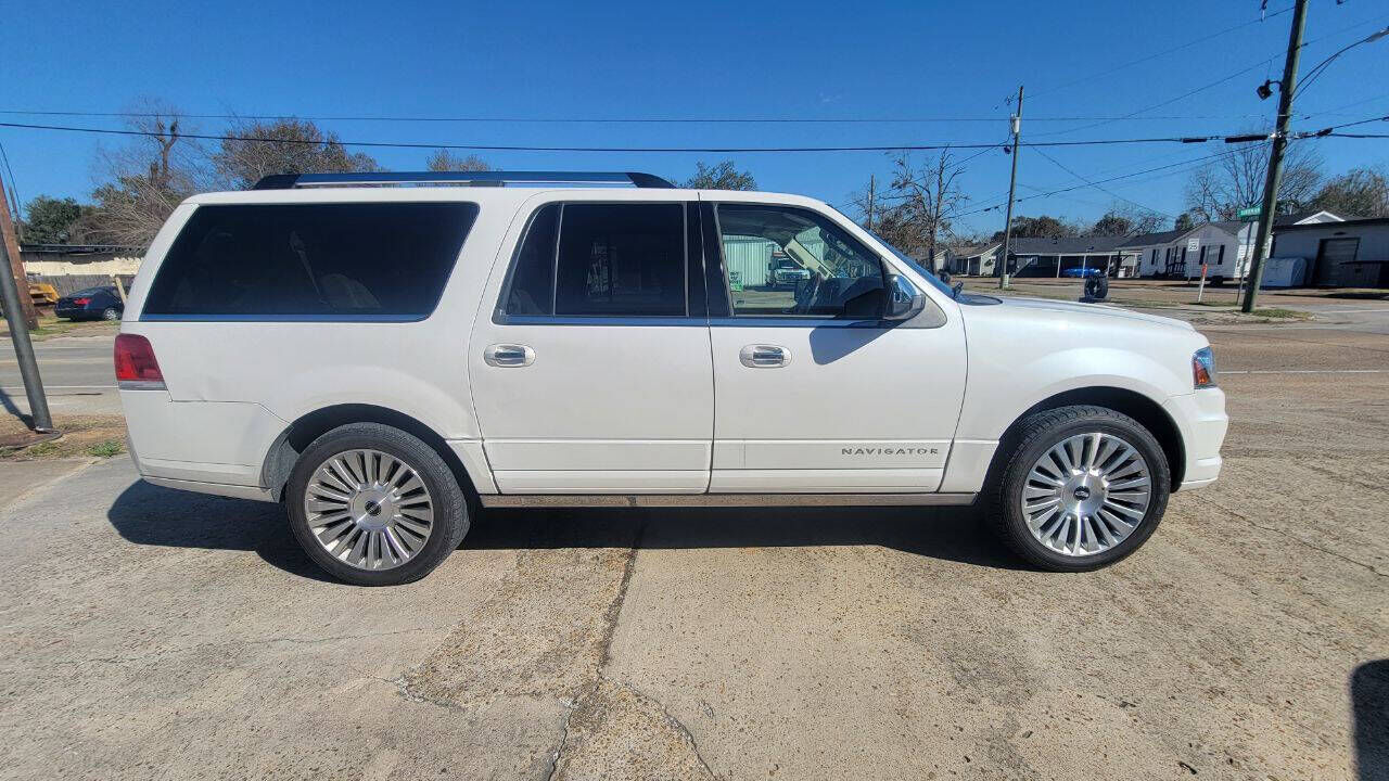 2016 LINCOLN Navigator