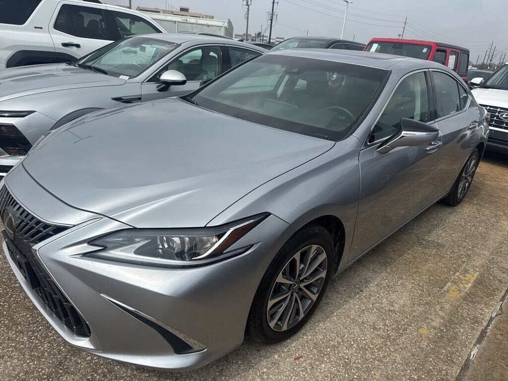 2024 LEXUS ES