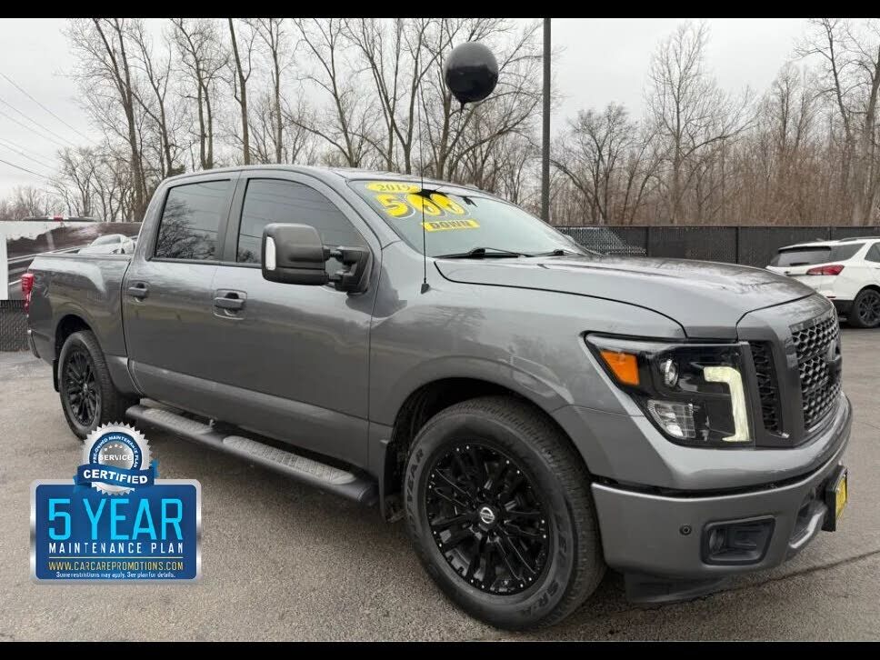 2019 NISSAN Titan