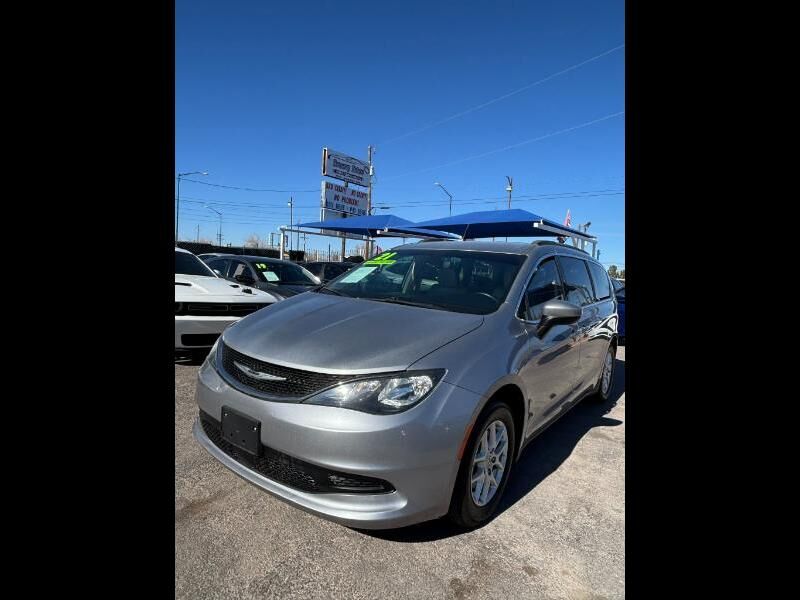 2021 CHRYSLER Voyager