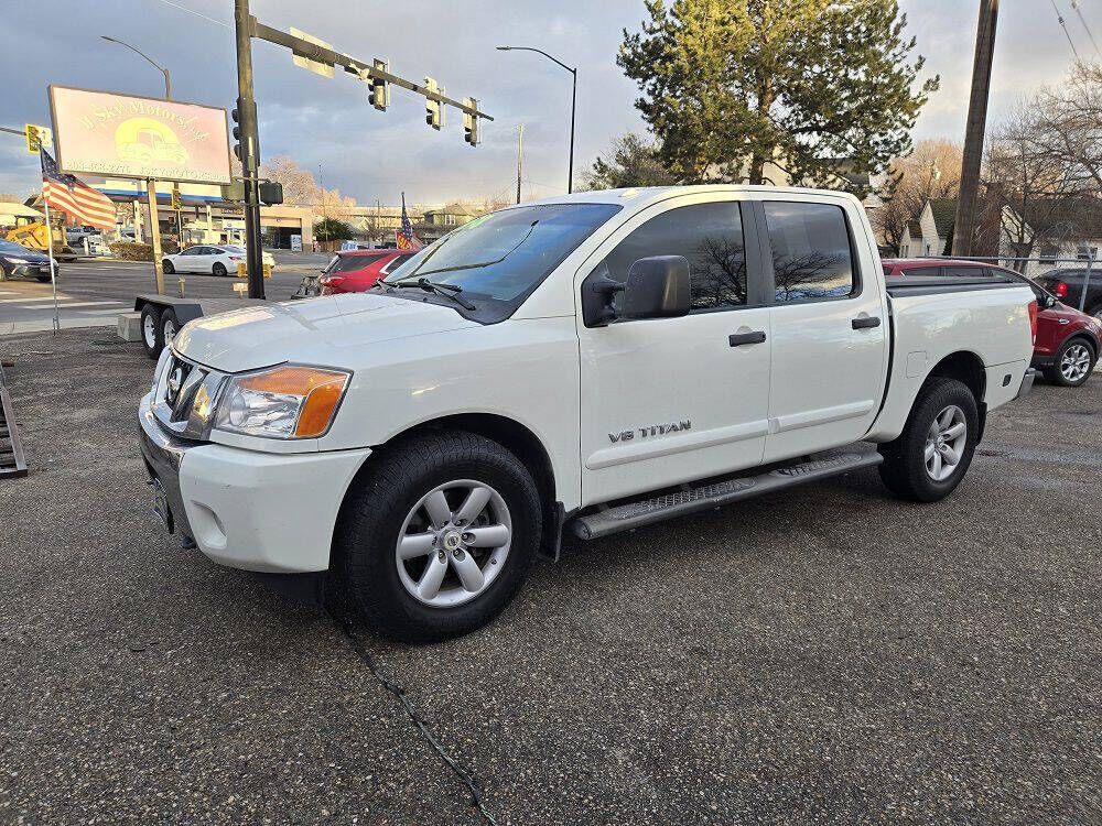 2013 NISSAN Titan