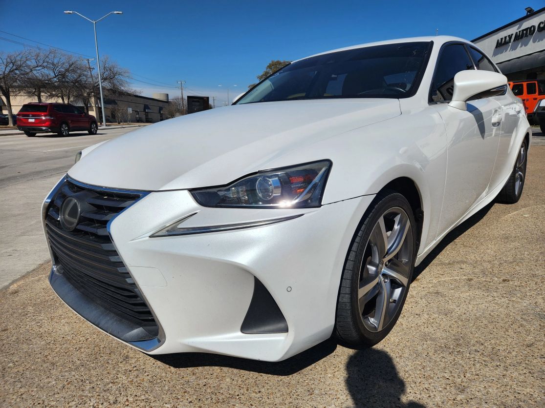 2017 LEXUS IS