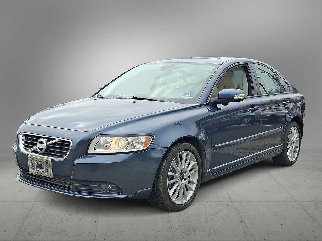 2011 VOLVO S40