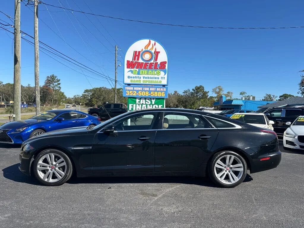 2016 JAGUAR XJ
