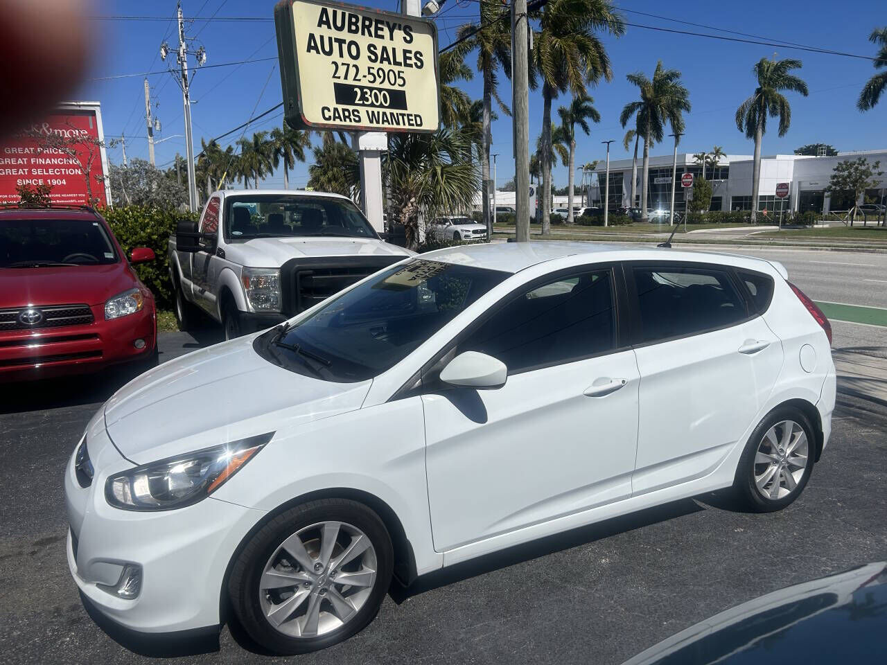 2012 HYUNDAI Accent