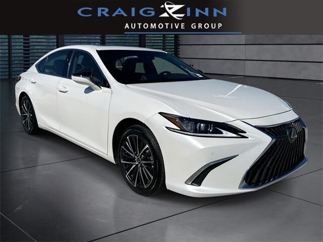 2025 LEXUS ES
