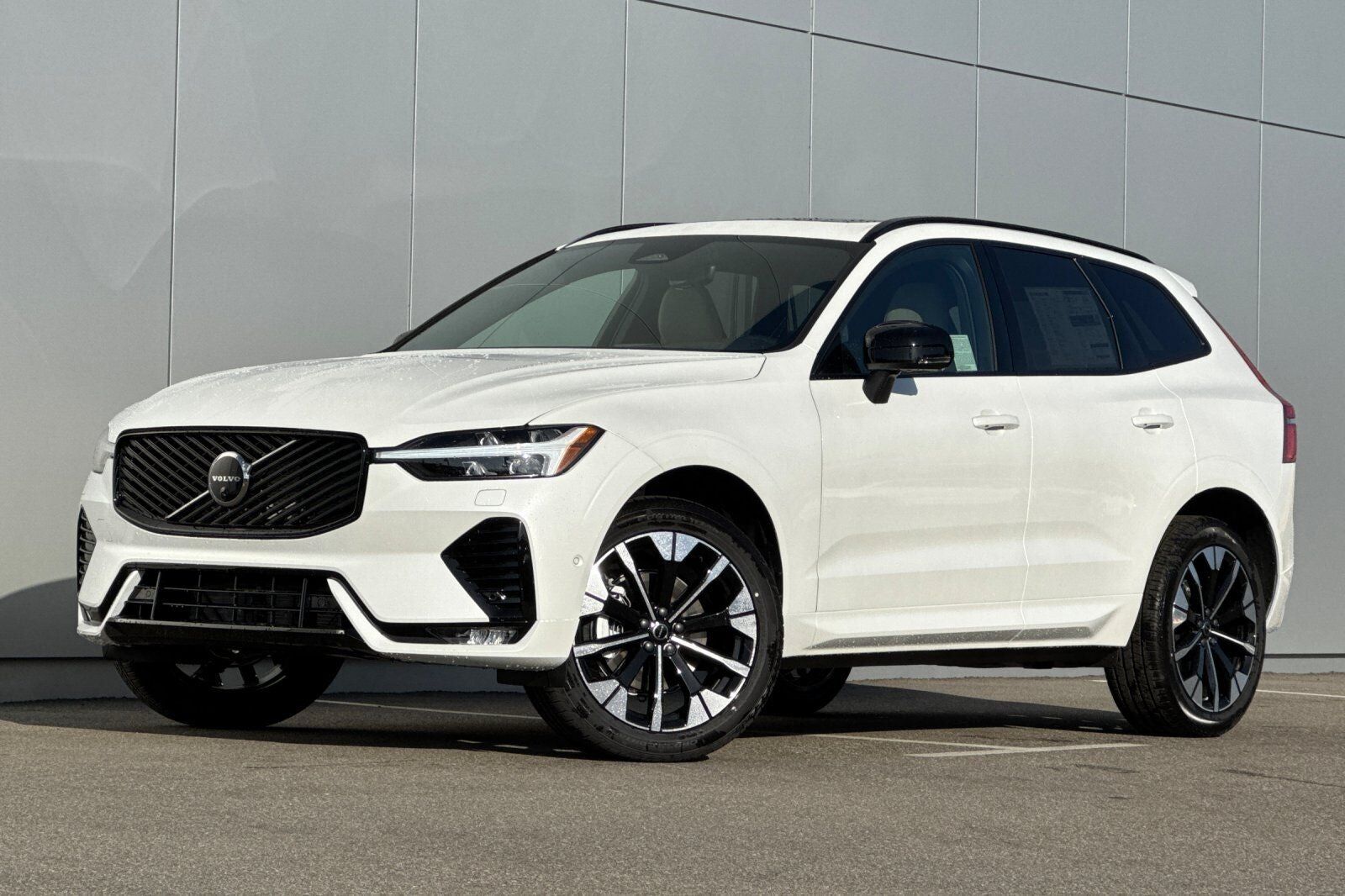 2026 VOLVO XC60