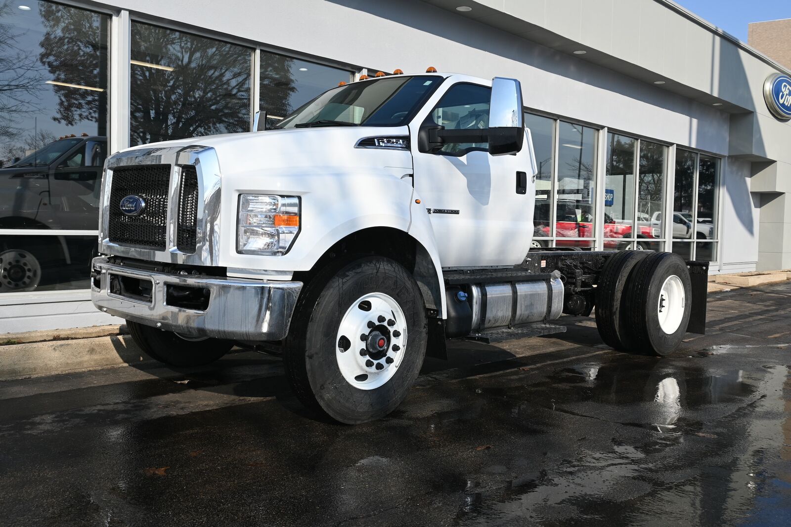 2027 FORD F-750