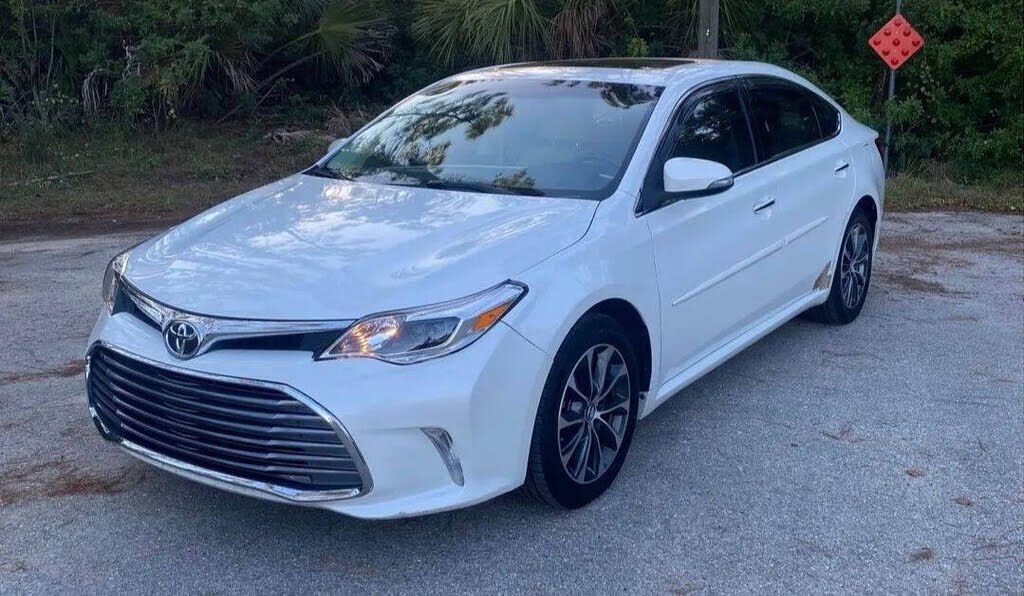 2016 TOYOTA Avalon
