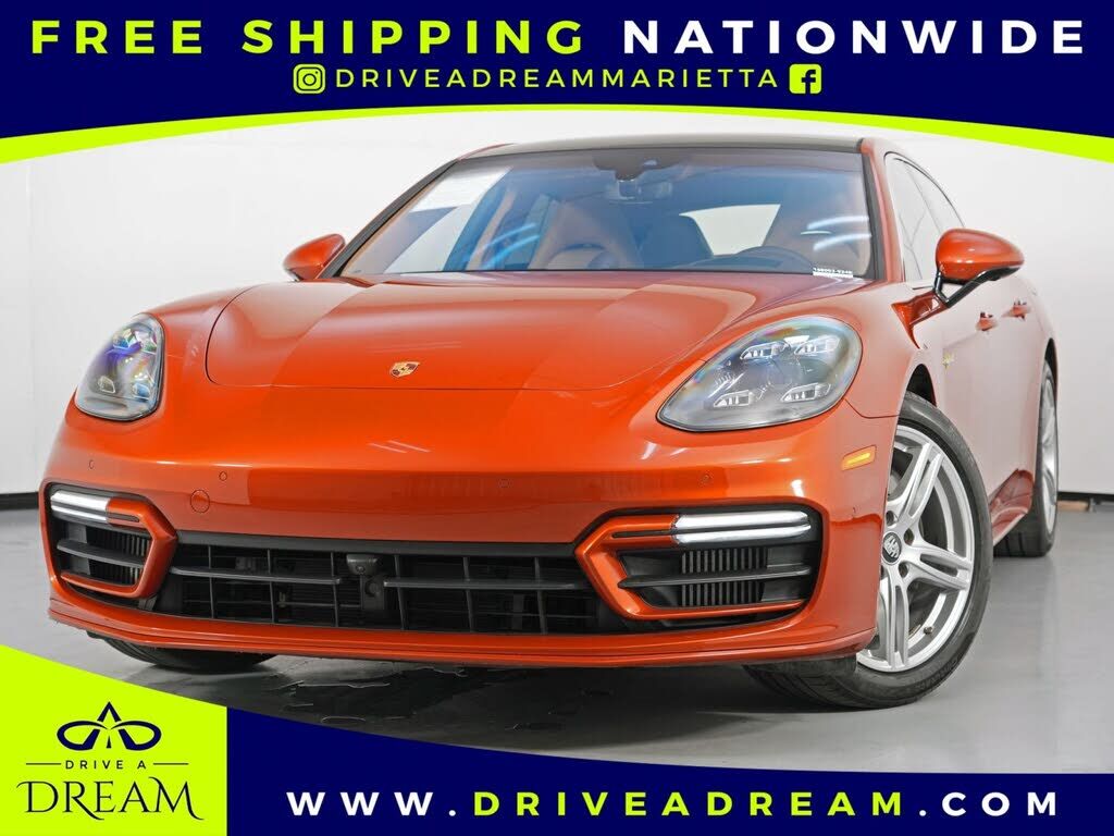 2022 PORSCHE Panamera