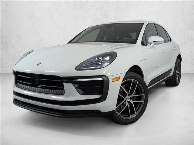2025 PORSCHE Macan