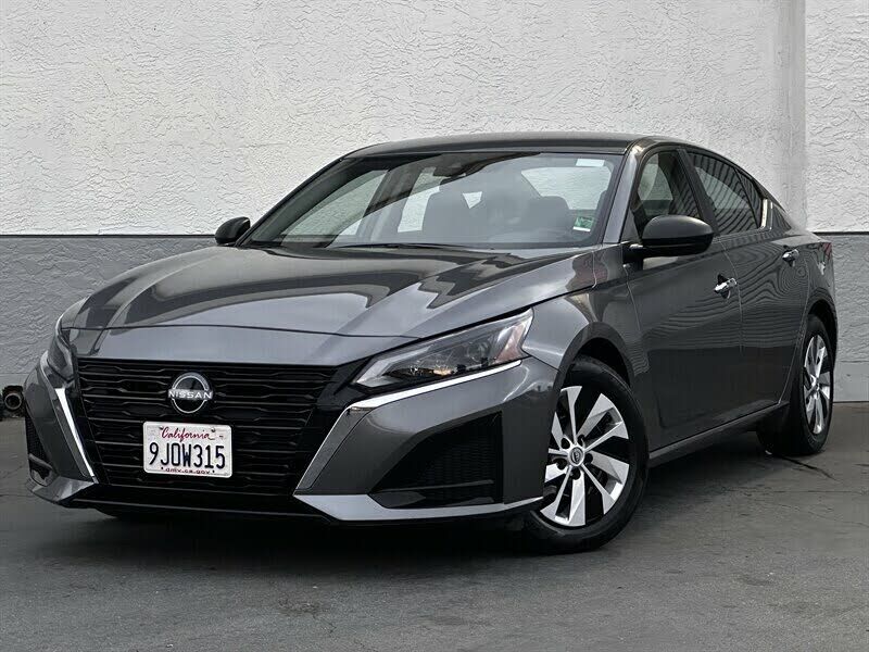 2024 NISSAN Altima