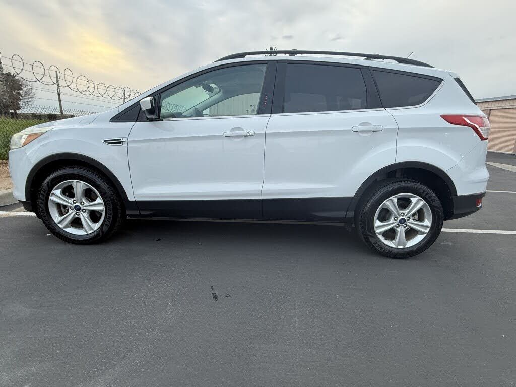 2016 FORD Escape