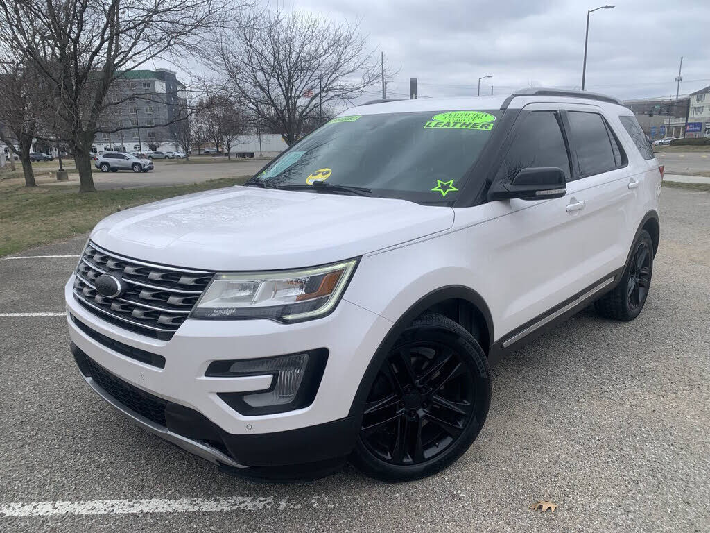 2017 FORD Explorer