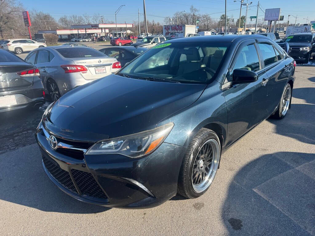 2016 TOYOTA Camry