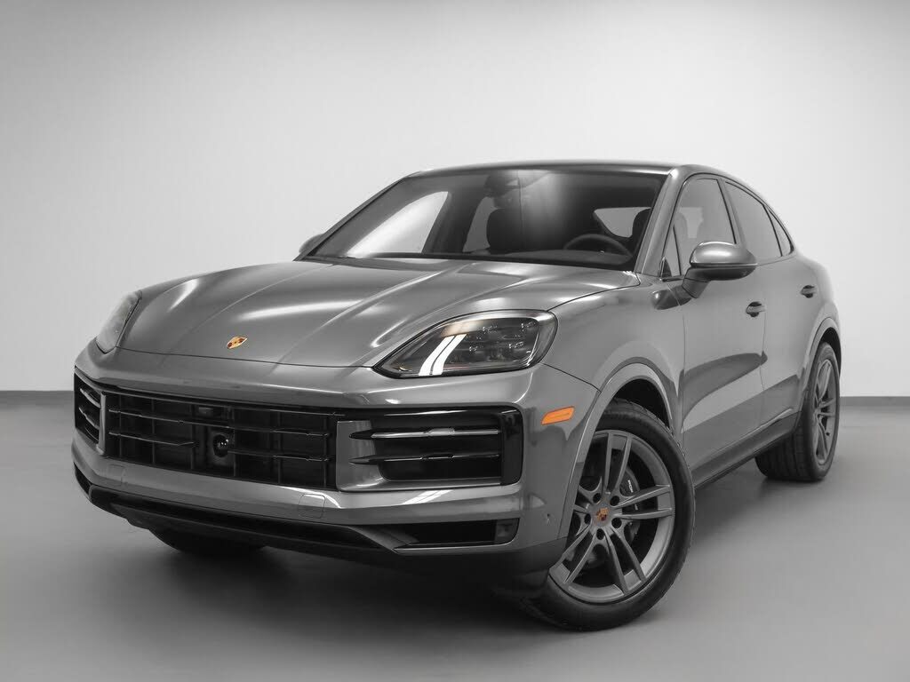 2025 PORSCHE Cayenne