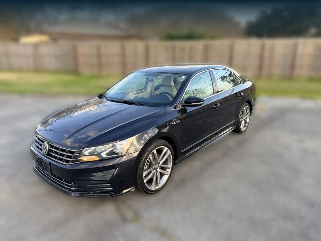 2017 VOLKSWAGEN Passat