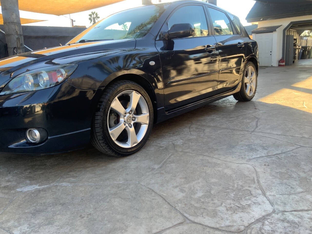2005 MAZDA Mazda3