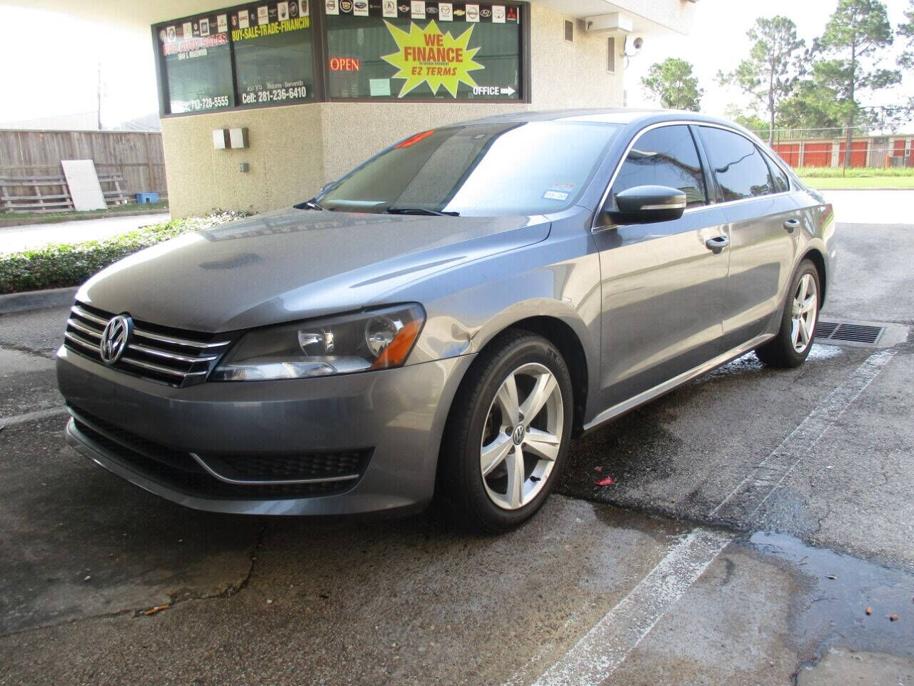 2013 VOLKSWAGEN Passat
