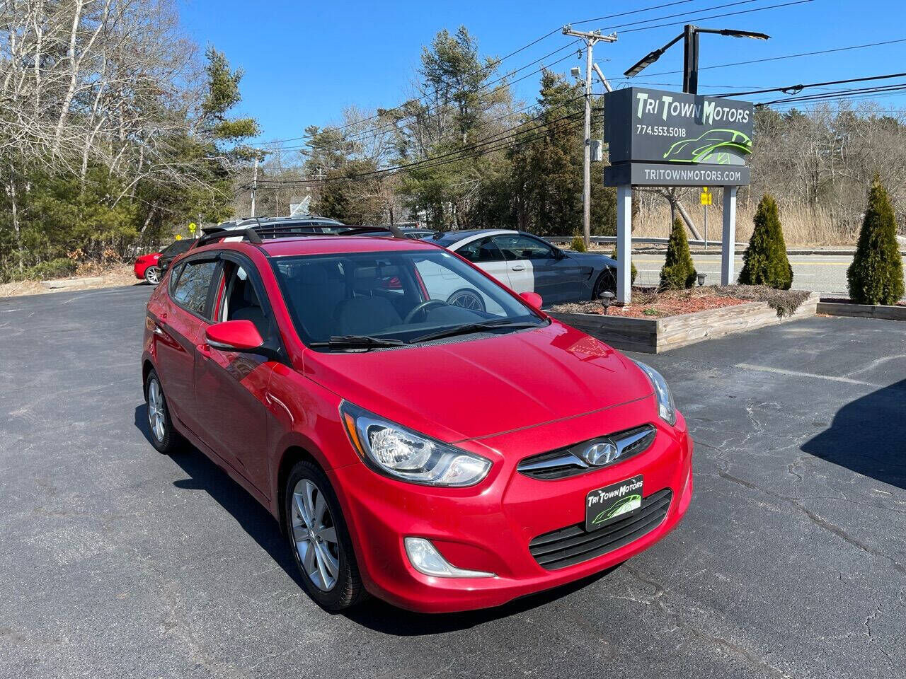 2013 HYUNDAI Accent