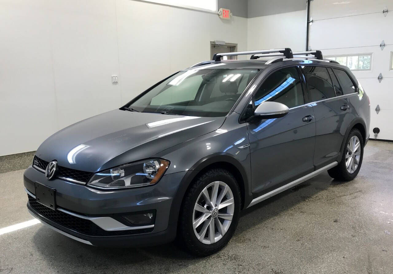 2017 VOLKSWAGEN Golf Alltrack