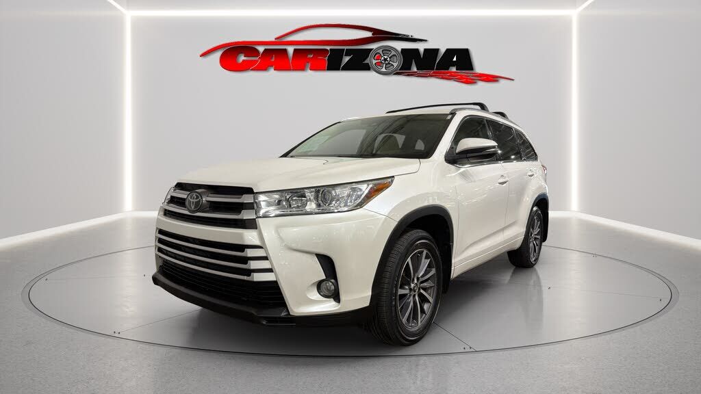 2017 TOYOTA Highlander
