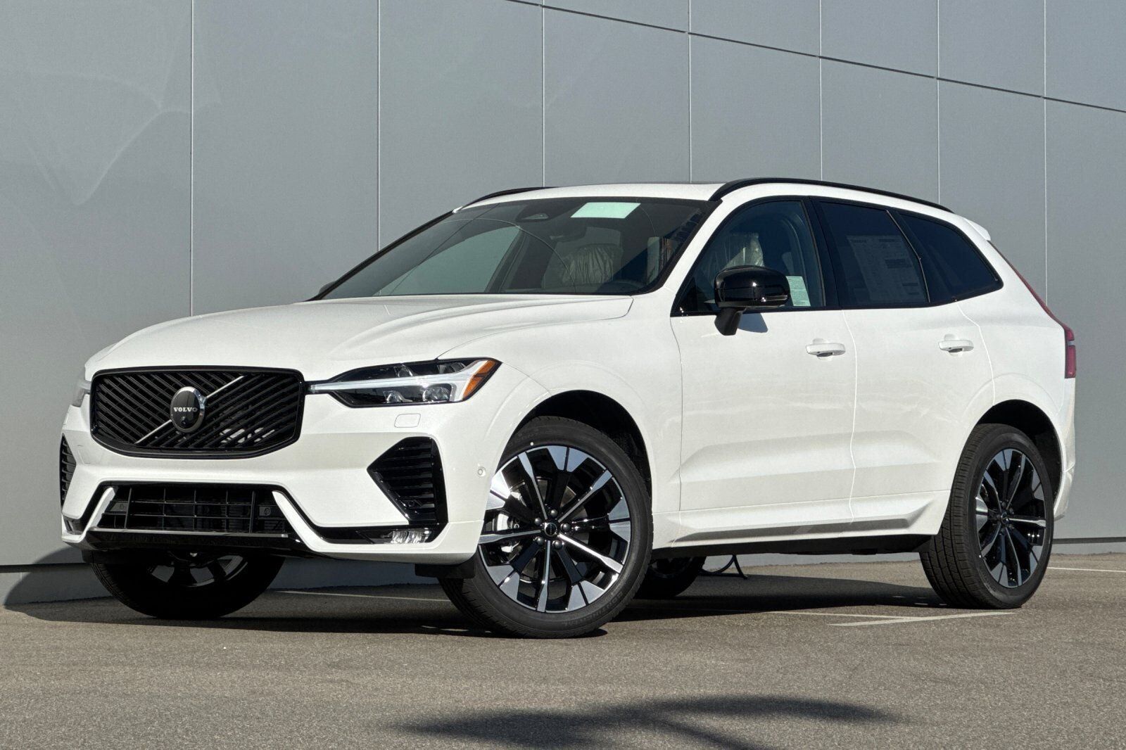 2026 VOLVO XC60