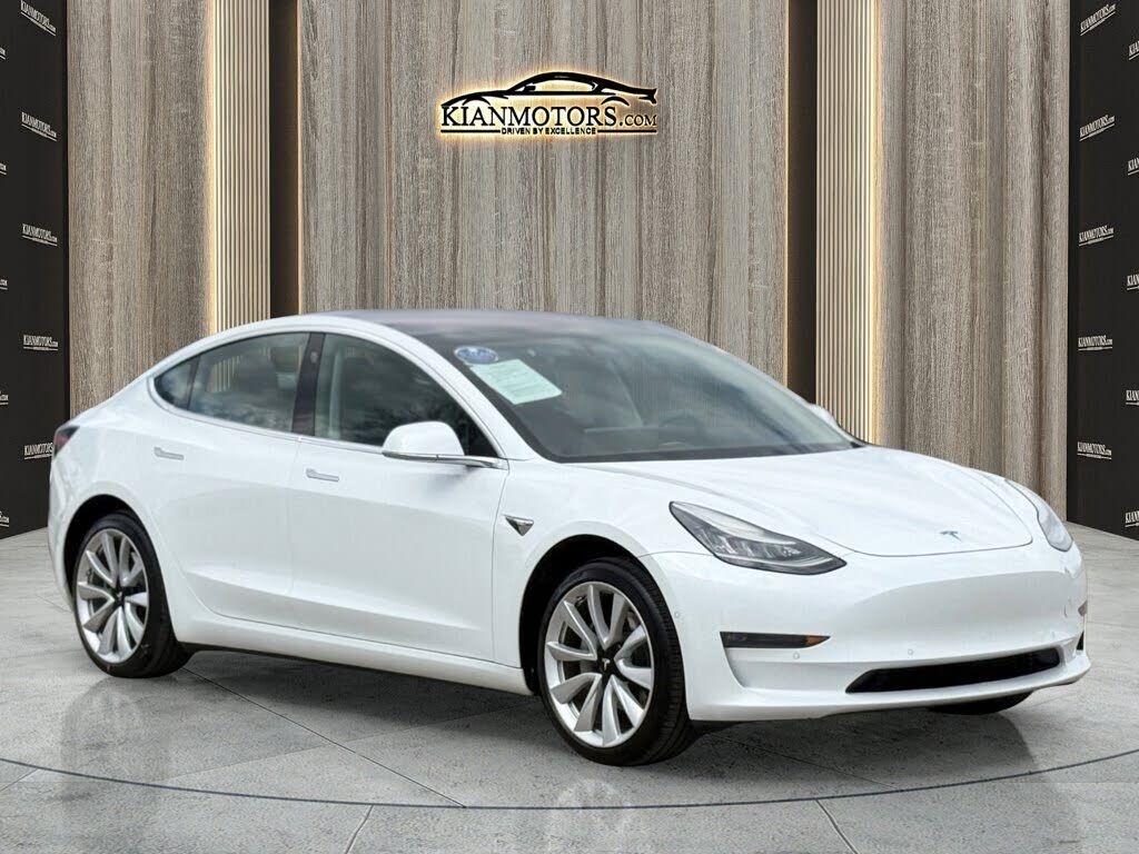 2018 TESLA Model 3