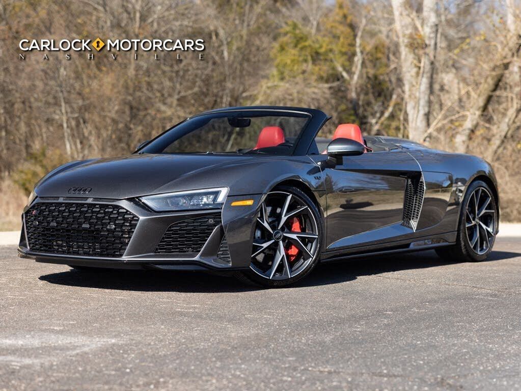 2022 AUDI R8