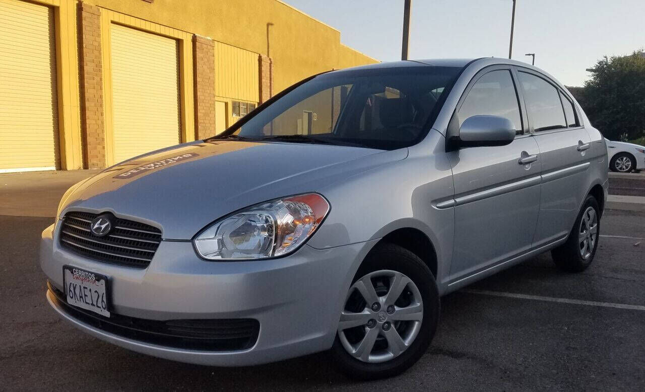 2010 HYUNDAI Accent