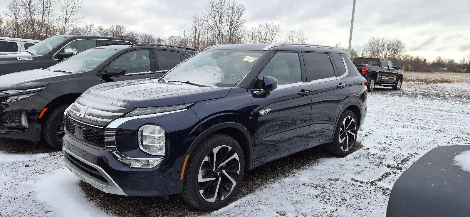 2023 MITSUBISHI Outlander