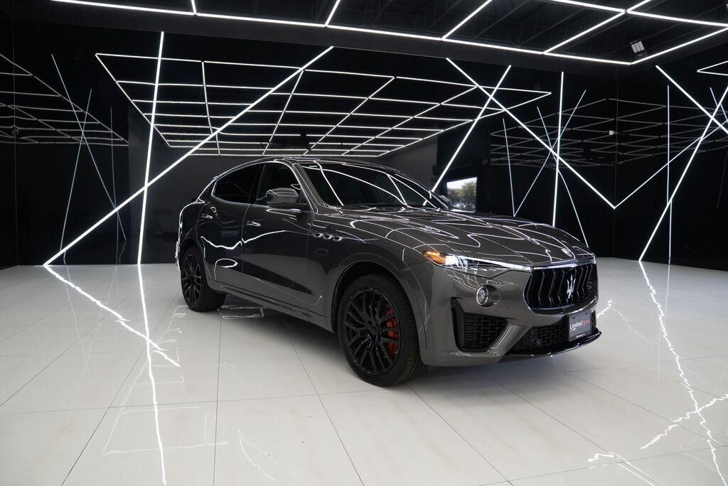 2022 MASERATI Levante
