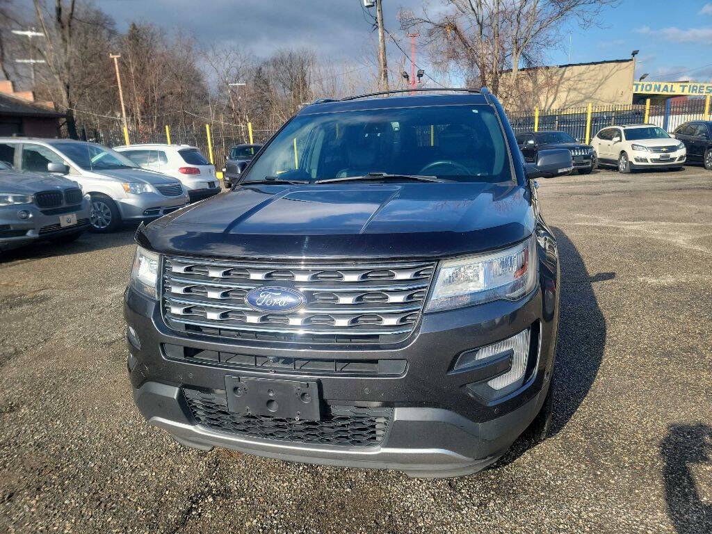 2017 FORD Explorer