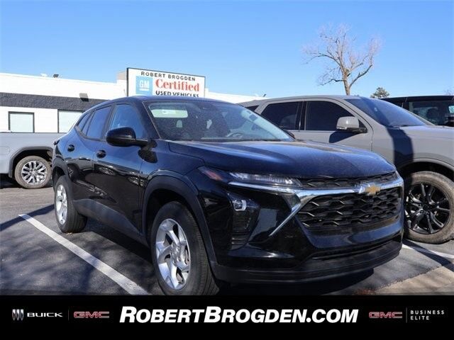 2024 CHEVROLET Trax