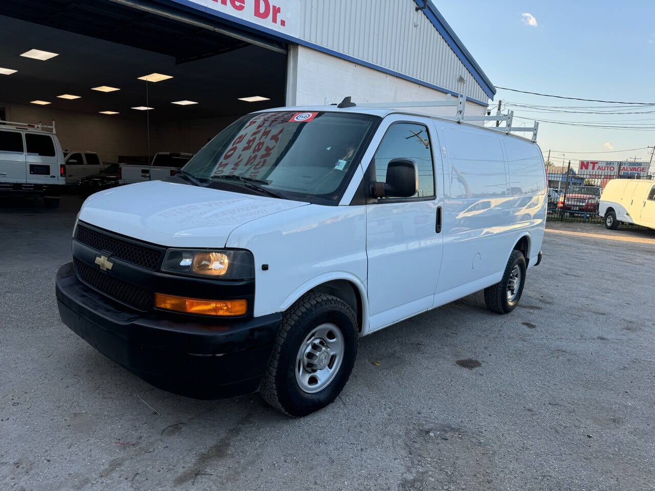 2019 CHEVROLET Express