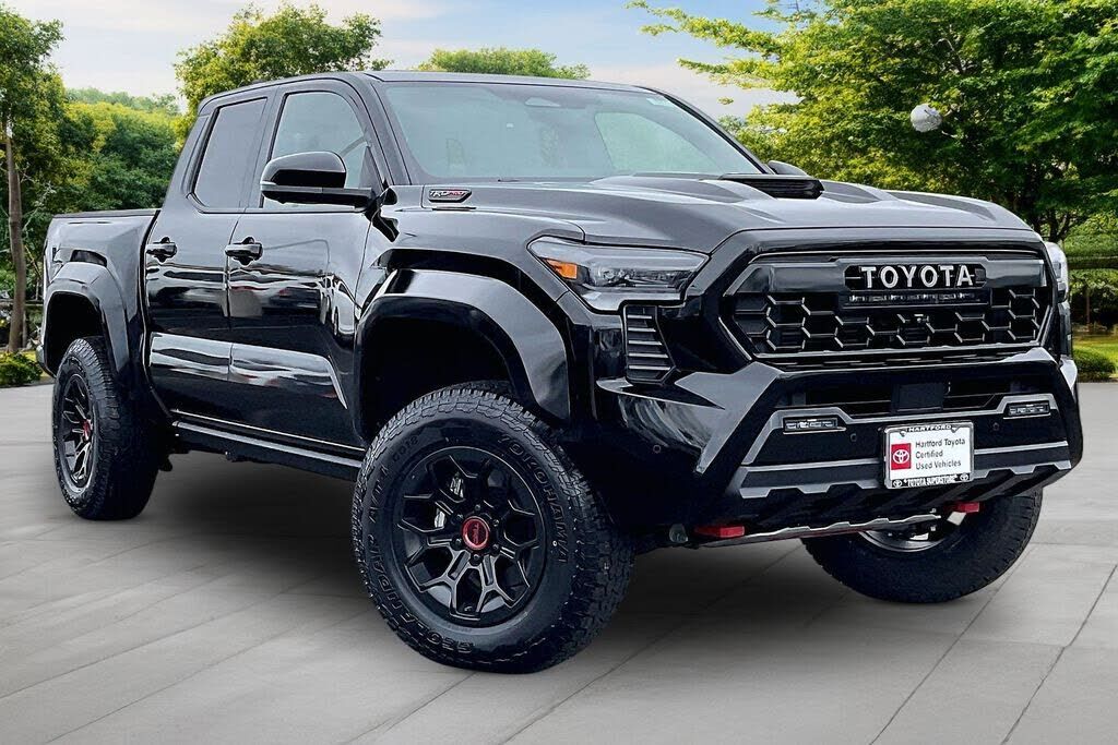 2025 TOYOTA Tacoma