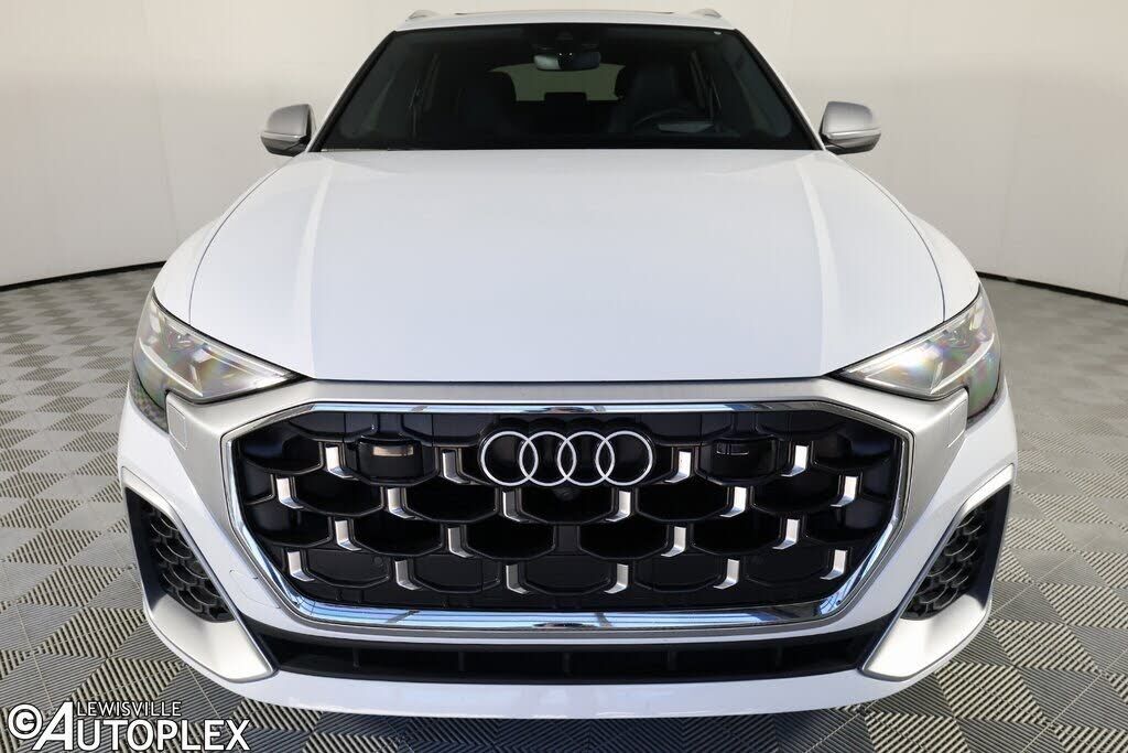 2024 Audi SQ8