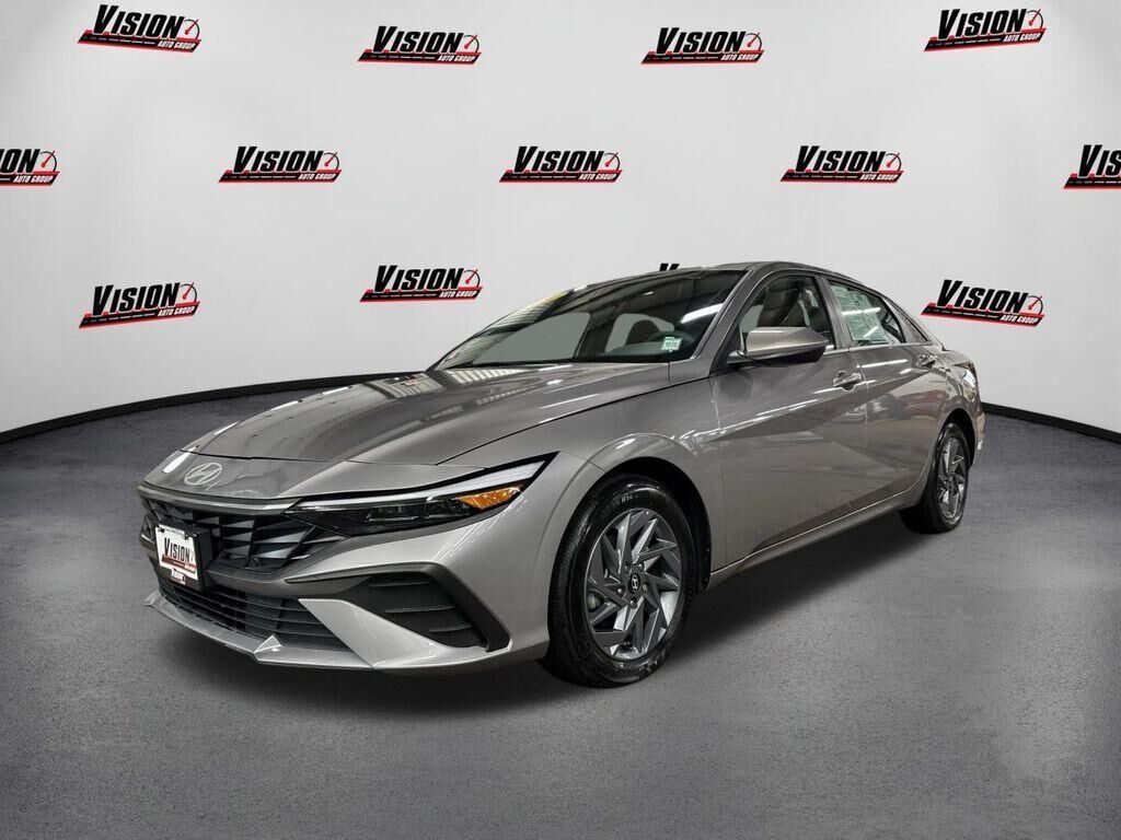 2024 HYUNDAI Elantra