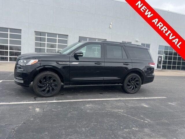2022 LINCOLN Navigator