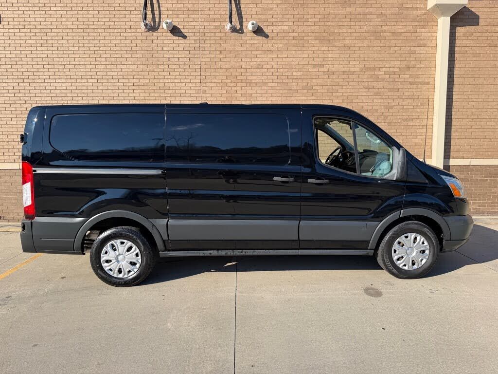 2017 FORD Transit