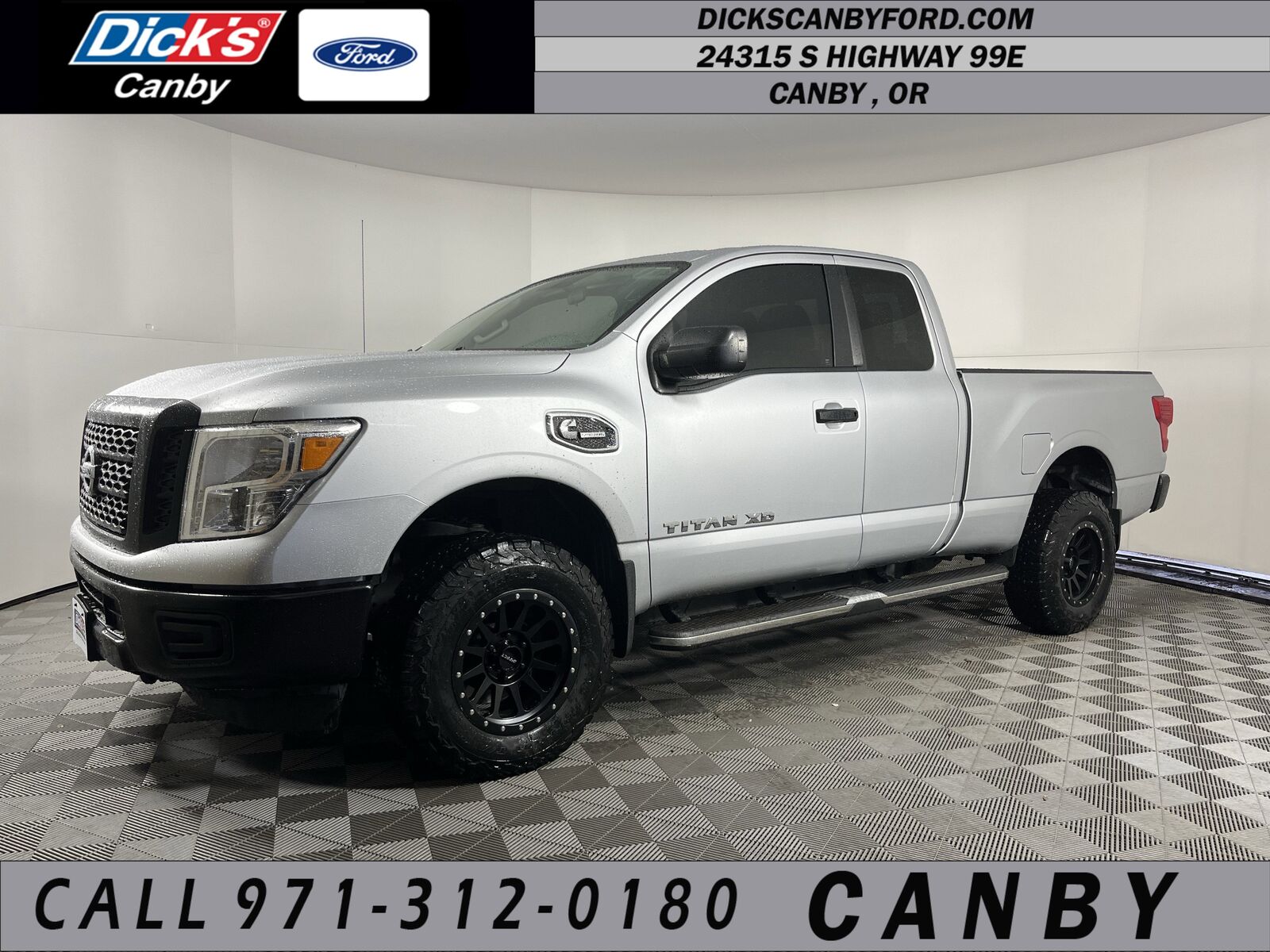 2017 NISSAN Titan