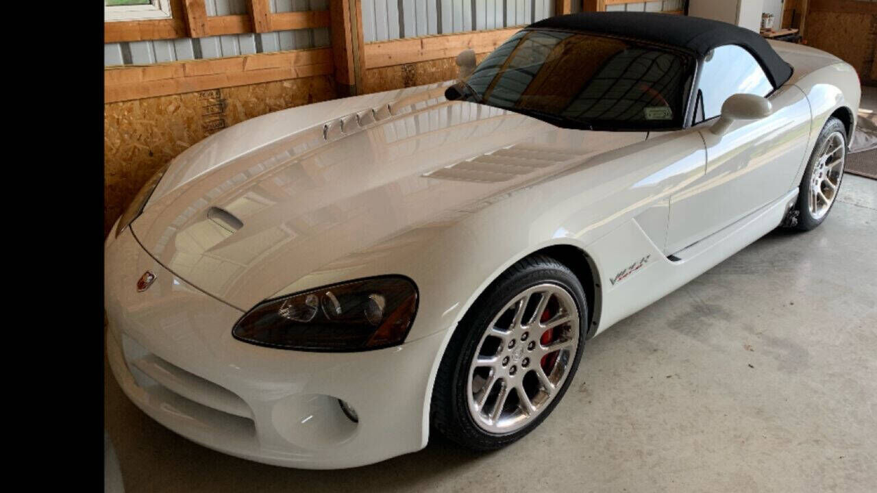 2004 DODGE Viper