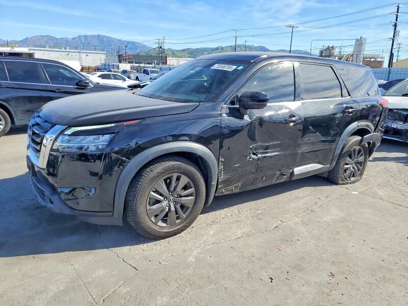2022 NISSAN Pathfinder