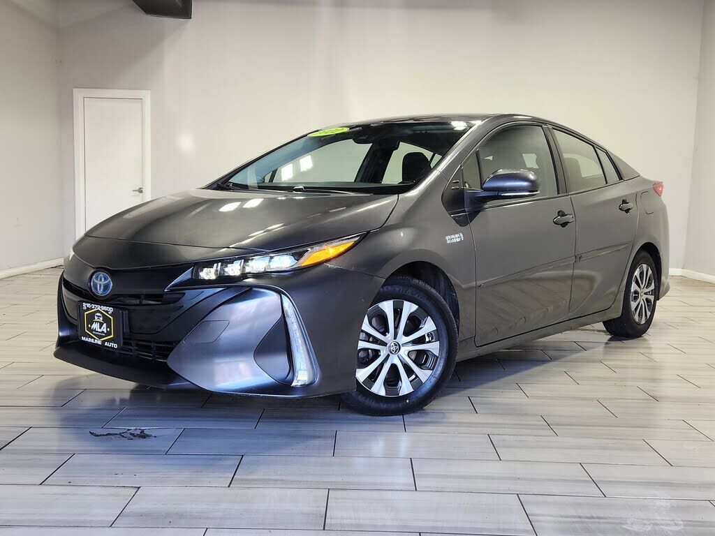 2022 TOYOTA Prius